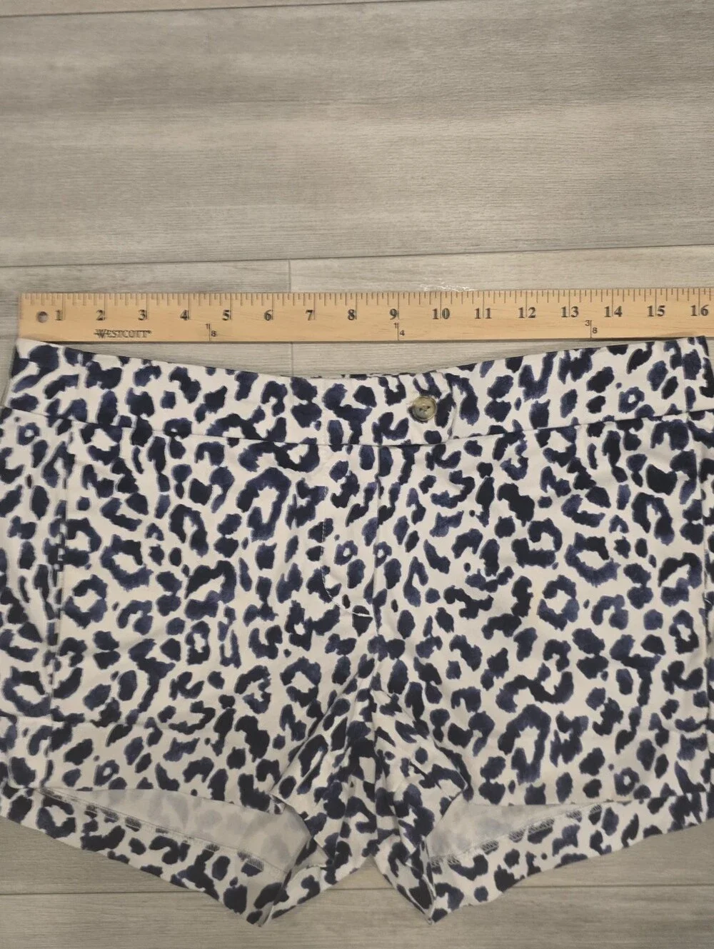 J.Crew Leopard Print Stretch Shorts Size 6 Coastal Chic Preppy Resort
